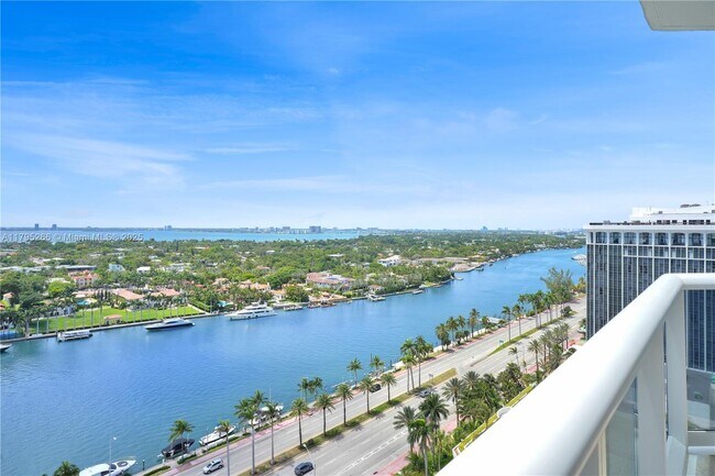 Building Photo - 4775 Collins Ave