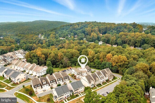 Building Photo - 10214 Nuthatch Dr