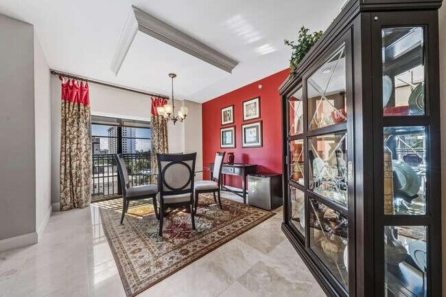 Building Photo - 2401 N Ocean Blvd