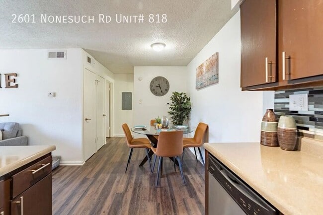 Building Photo - 2601 Nonesuch Rd