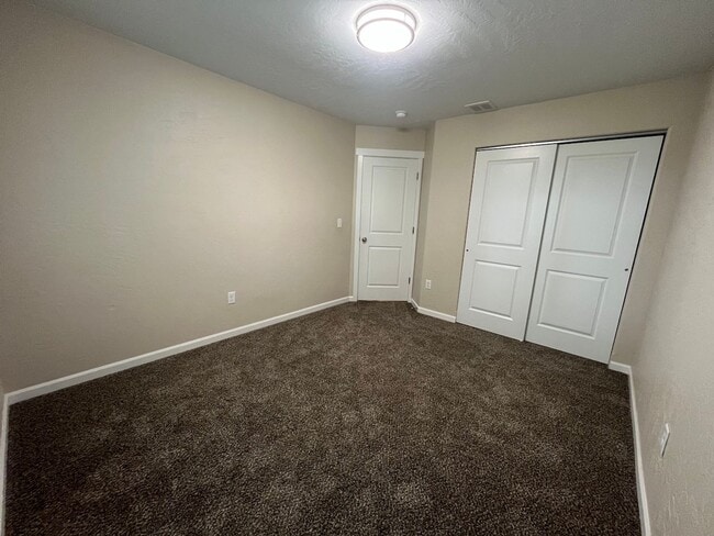 Building Photo - 3-Bed Home with Garage & Fenced Yard in Pr...
