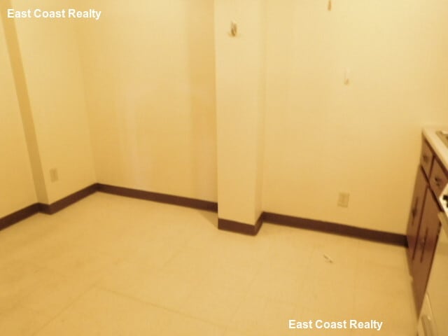 Building Photo - 230 Fuller St