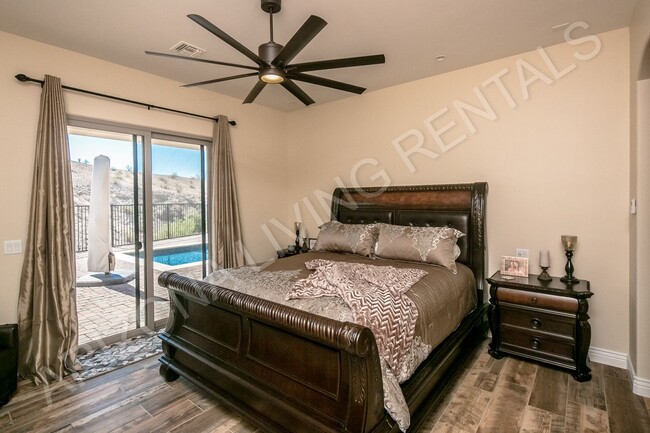 Building Photo - SEASONAL FURNISHED JANUARY-APRIL 2026