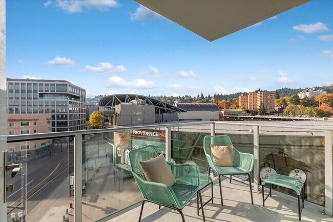 Building Photo - 1926 W Burnside St