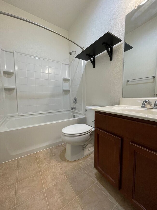 Building Photo - Two Story Home w/ Fridge Included, Attache...