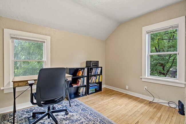 Building Photo - 560 S Stryker Ave