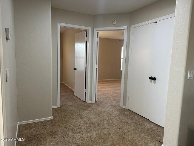 Building Photo - 4249 E Rousay Dr