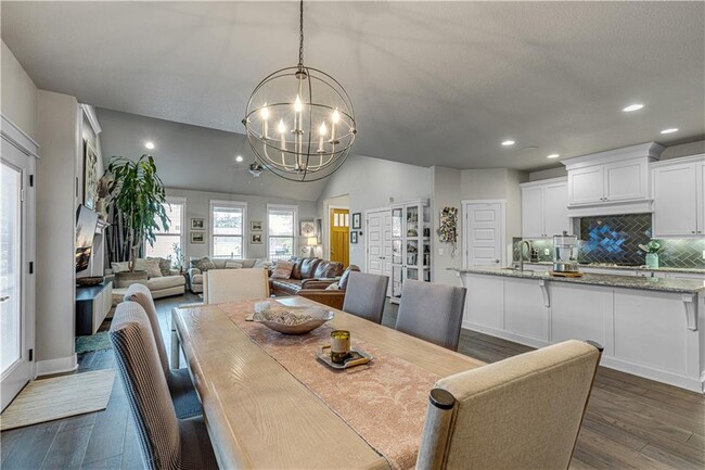 Building Photo - 2630 E Bayside Xing