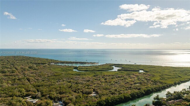 Building Photo - 210 Seaview Dr
