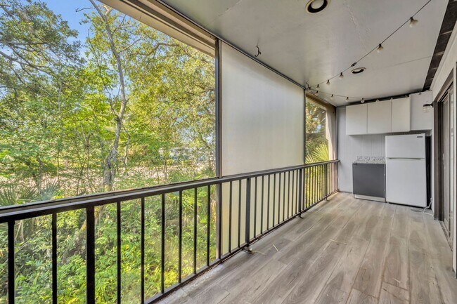 Building Photo - The Highlands in Winter Springs