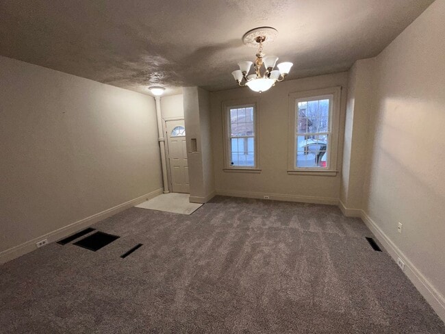 Building Photo - 3 Bedroom Home in Lebanon City