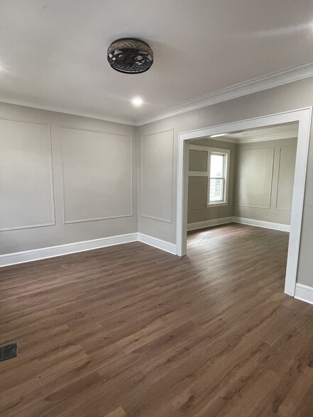 Building Photo - 37 Western Pky