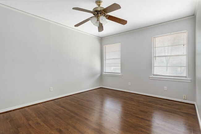 Building Photo - 6520/6522 SAINT MORITZ AVE