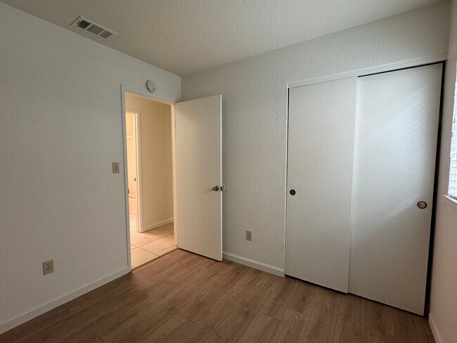Building Photo - Four Bedroom, Two Bathroom Home For Rent