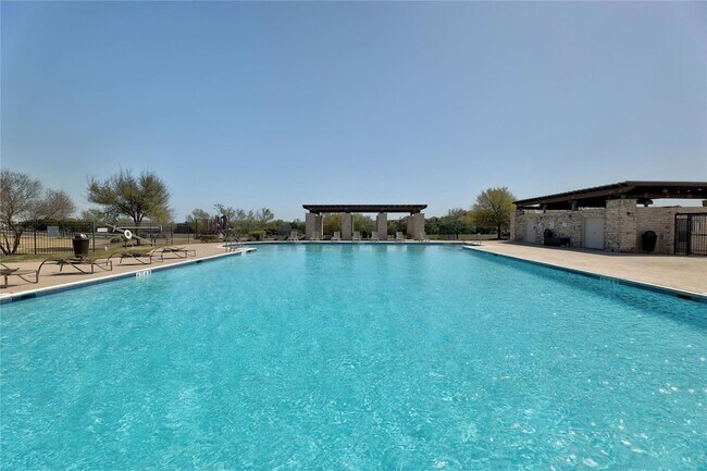 Building Photo - 304 Quarry Ln