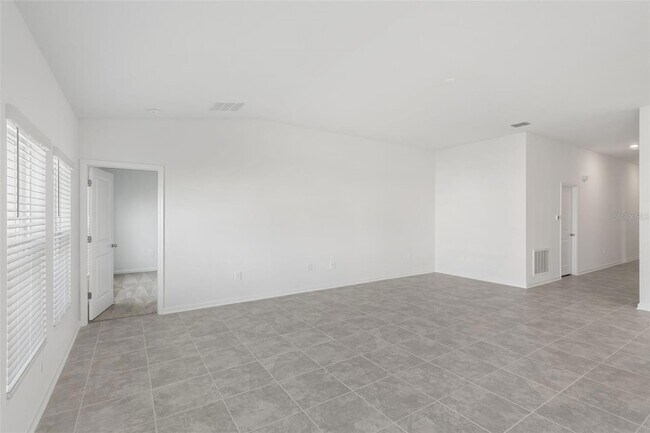 Building Photo - 4980 Worchester Dr