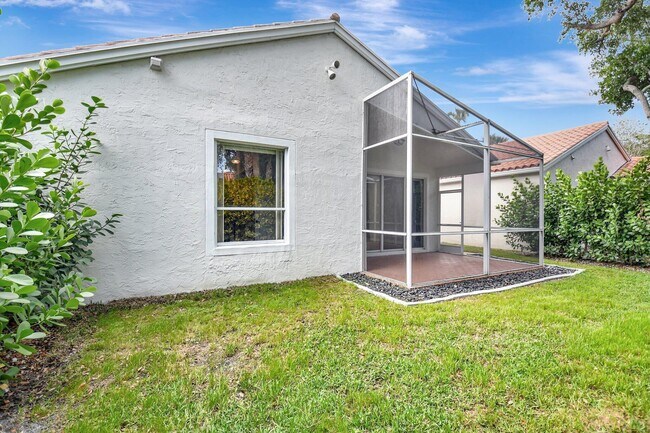 Building Photo - 3947 Redondo Way