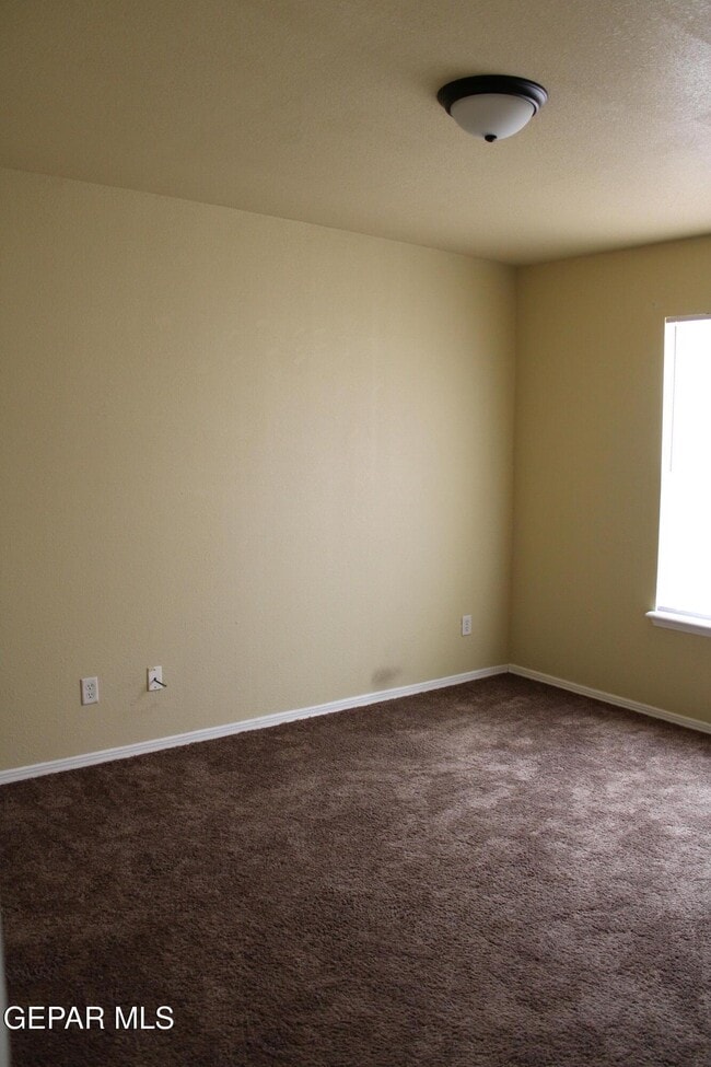 Building Photo - 8421 Mercury St