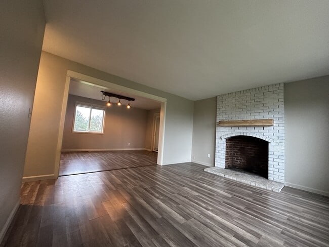 Building Photo - 24574 SW Ladd Hill Rd