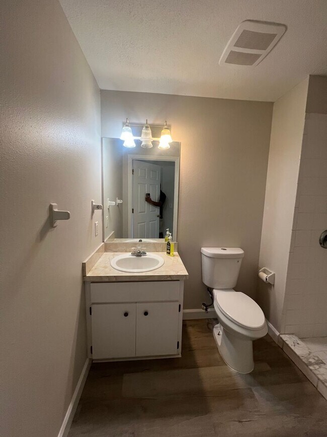 Building Photo - Spacious Orlando Home on Quiet Cul-de-Sac