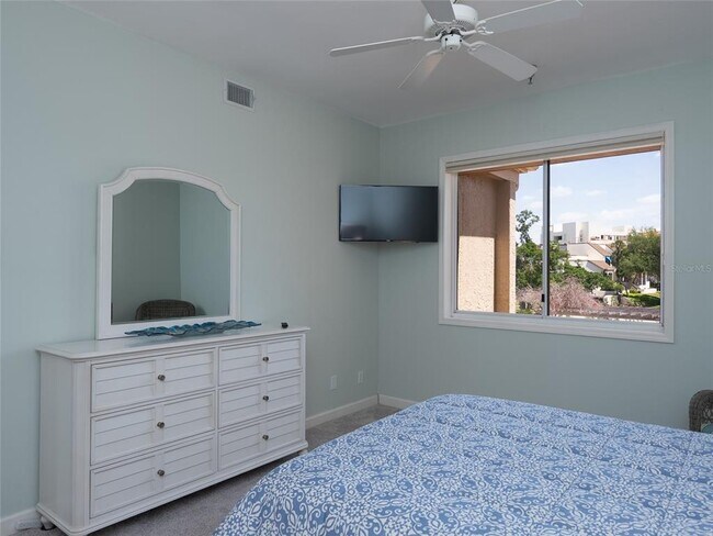 Building Photo - 2013 Harbour Links Dr