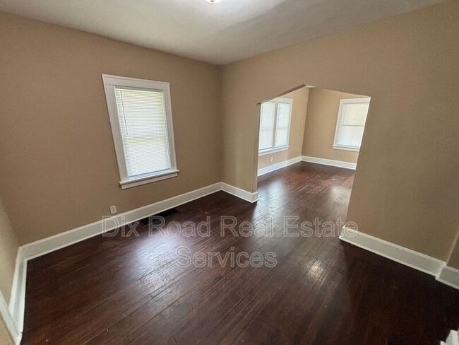 Building Photo - 1655 Howell Ave