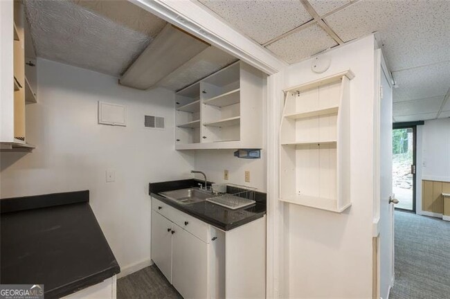 Building Photo - 4535 Kings Crossing Dr NE