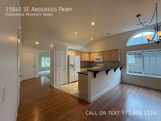 Building Photo - 15845 SE Anderegg Pkwy