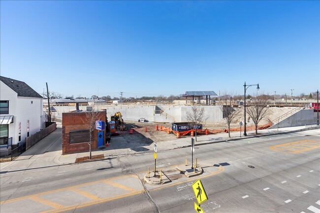 Building Photo - 3741 N Milwaukee Ave