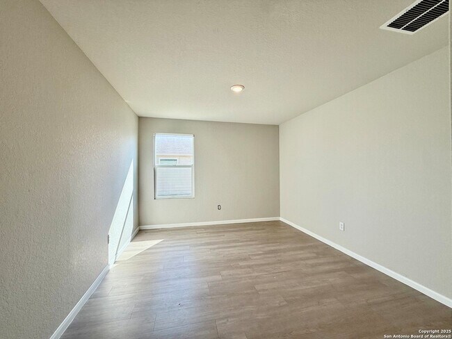 Building Photo - 8127 Glasgow Dr