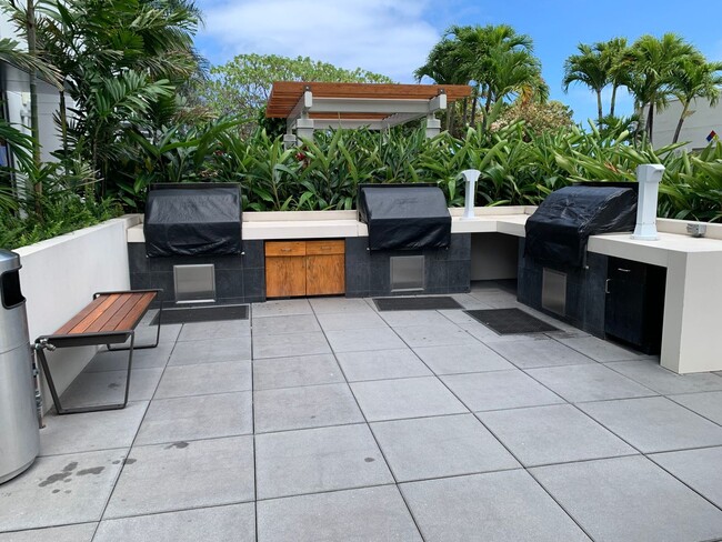 Building Photo - High Floor - Corner Unit - Ocean View - The Collection Condominium