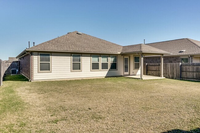 Building Photo - 3401 Pauling Loop