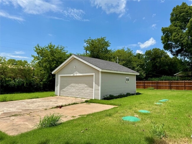 Building Photo - 5777 Co Rd 927