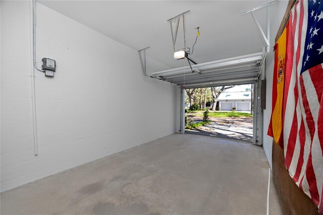 Building Photo - 944 SAN CARLOS Ct