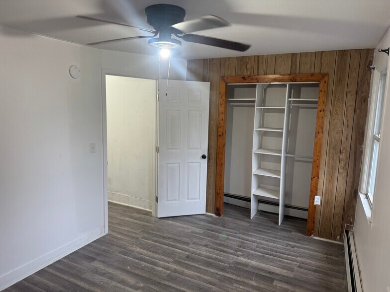 Building Photo - 1048 Birkbeck St