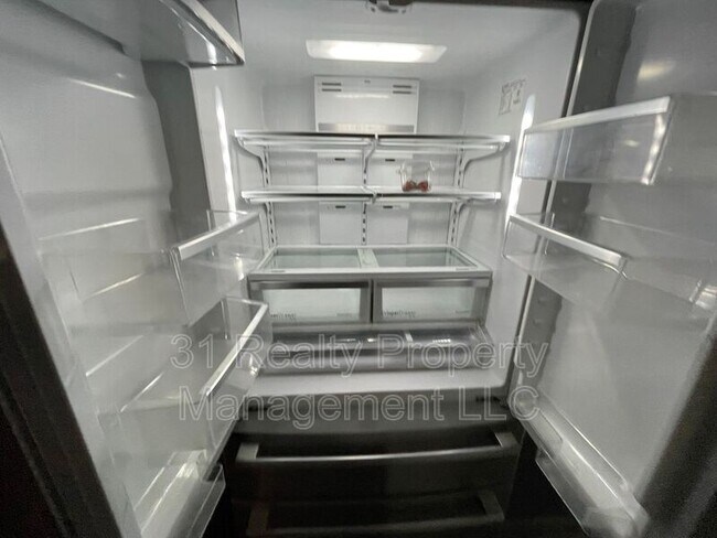 Building Photo - 1211 Caroline St