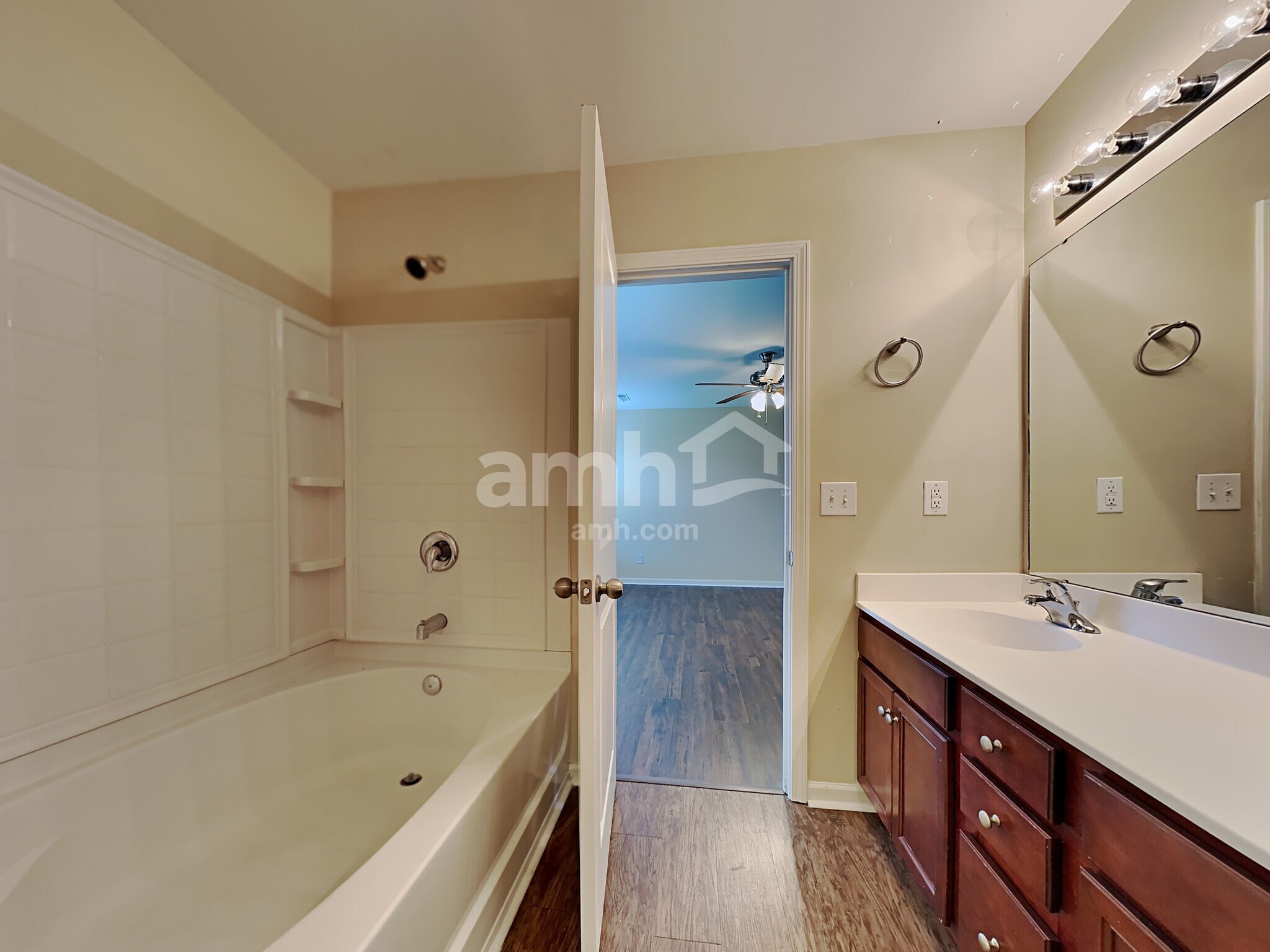 Building Photo - 123 Brookhaven Rd