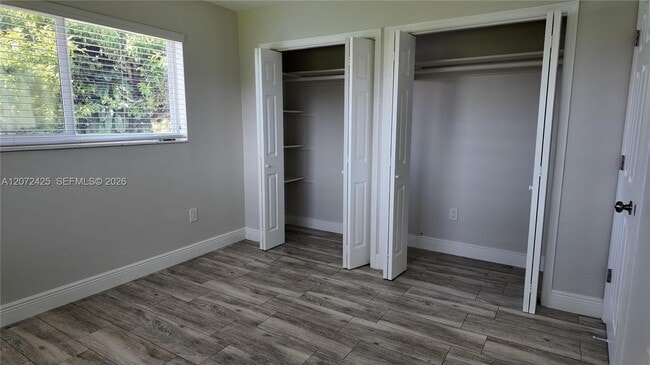 Building Photo - 220 SW 80th Ave