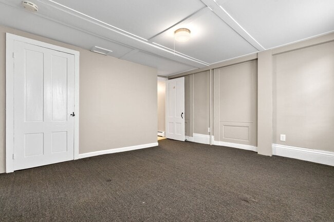Building Photo - 335 Cabot St