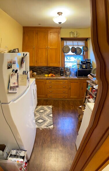 Building Photo - 3615 18th Ave S