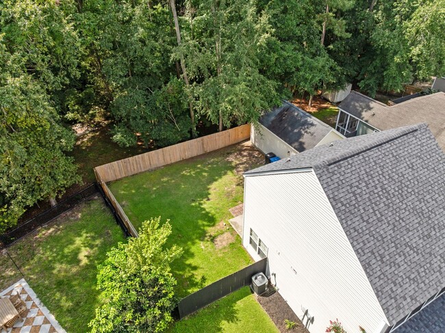Building Photo - Charming Summerville Rental