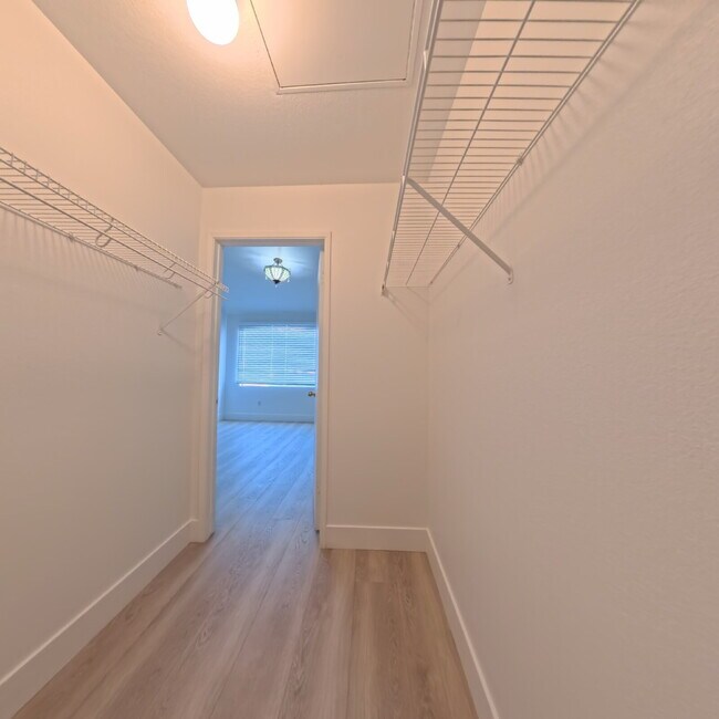 Building Photo - Upgraded 1 Bed 1 Bath Second-Story Condo at Opulence!