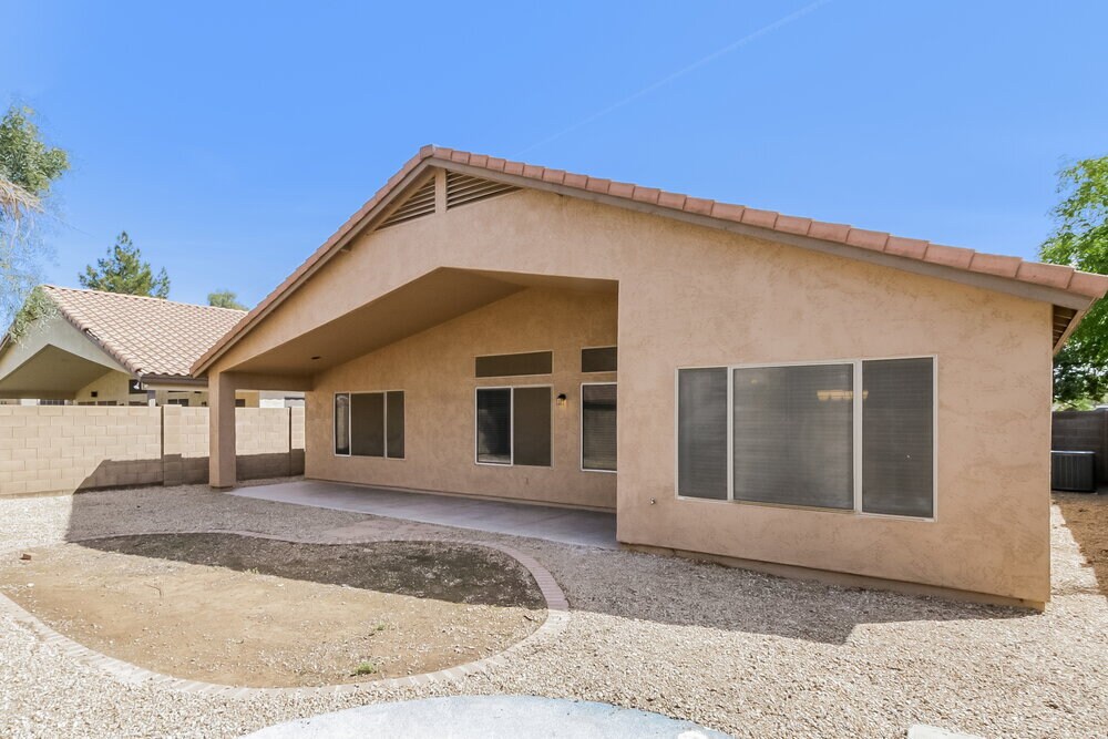 Building Photo - 1162 E Baylor Ln