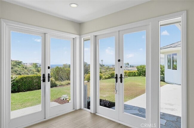 Building Photo - 978 Sandcastle Dr