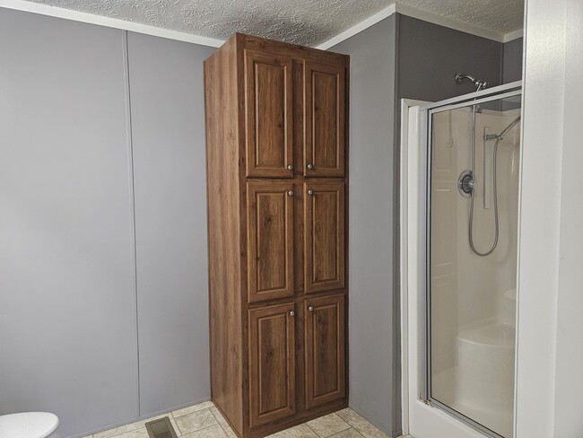 Building Photo - 116 Lynnwood Cir