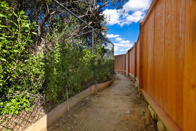 Building Photo - 20900 Bandera St