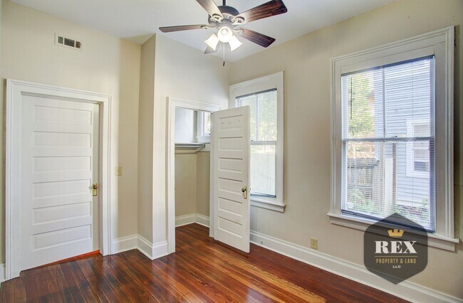 Building Photo - 206 3rd St