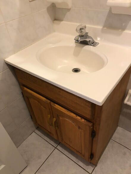 Building Photo - 91 Delavan Ave