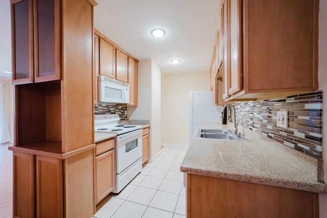 Building Photo - 1760 El Camino Real