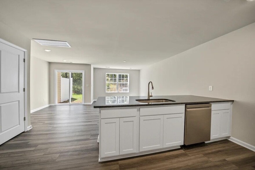 Building Photo - 109 Rose Park Ct